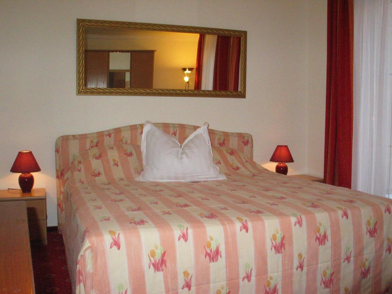 Hotel Winzerverein Zeltingen-Rachtig Exteriör bild